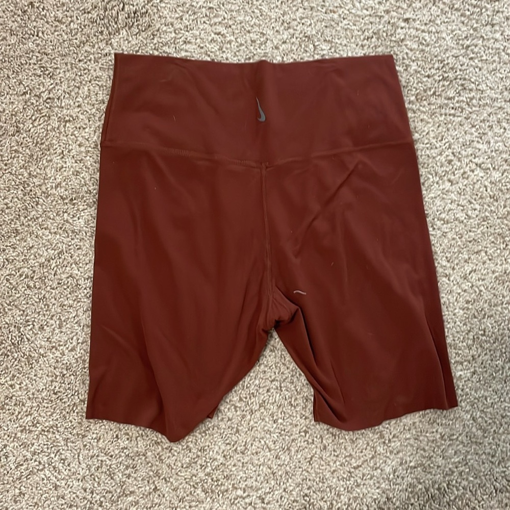Nike Yoga Biker Short - Picture 2 of 3